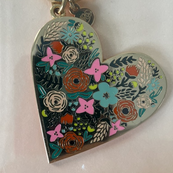 Gold Heart Keychain ✨ Free with purchase - Picture 2 of 2